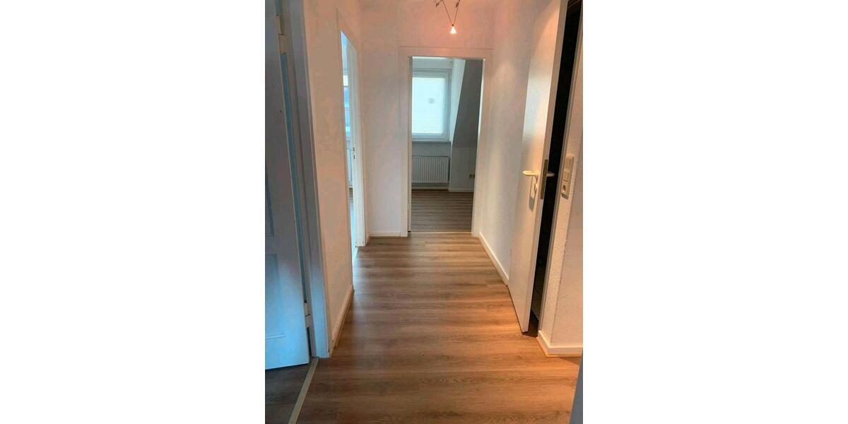 Dachgeschoßwohnung Bremen Findorff - 2.5 Zimmer, 55 m&sup2;, 152.000&euro; | Angebot:26990384