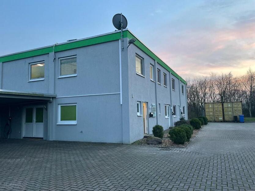 Büro-Praxisräume Nähe OHZ Netzzentrum, 182m² zimmer