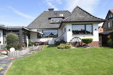 Verspieltes Haus Garten, Garage, Pool Yaccuzzi, TOP Einrichtung, PV Anlage, Einfach SUPER! - Haus Syke | Angebot:26737396