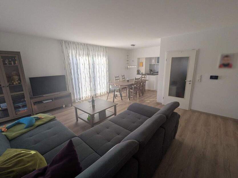 Top gepflegtes Reihenendhaus (2002) mit vielen Renovierungen in Spielstraße (provisionsfrei) 4 zimmer