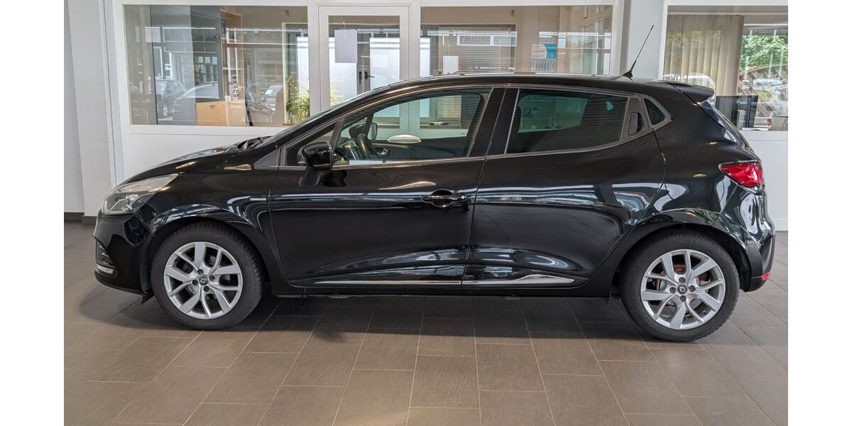 Renault Clio 92.522 km 9.890 &euro; Achim Bierden 28832