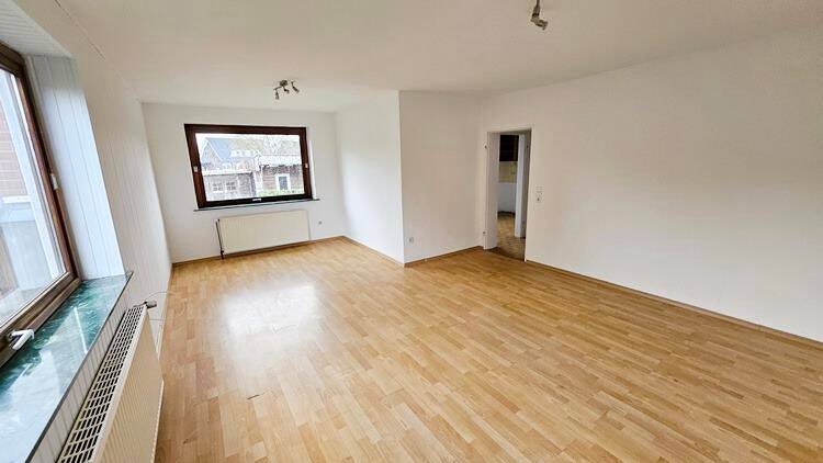 Doppelhaushälfte Grasberg - 9 Zimmer, 180 m&sup2;, 299.000&euro; | Angebot:25998715