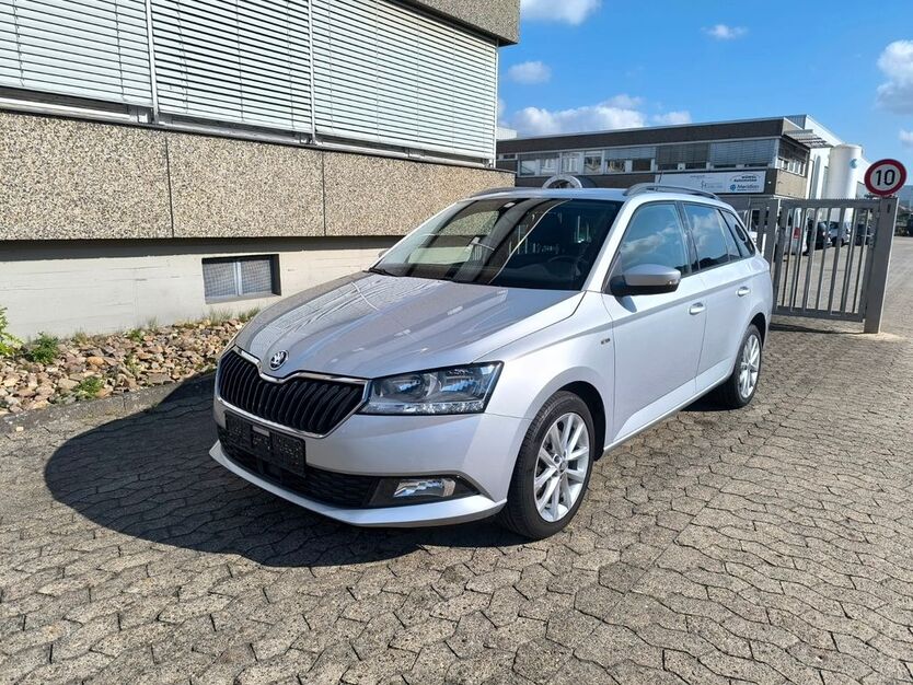 Skoda Fabia 207.317 km 6.400 € Bremen 28307