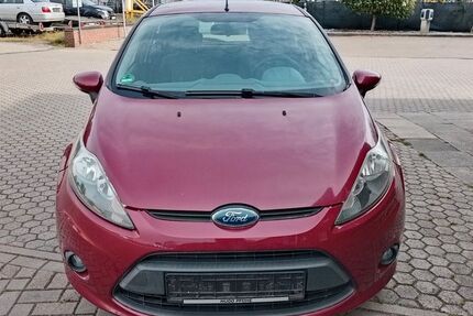 Ford Fiesta 101.000 km 3.200 € Bremen 28199