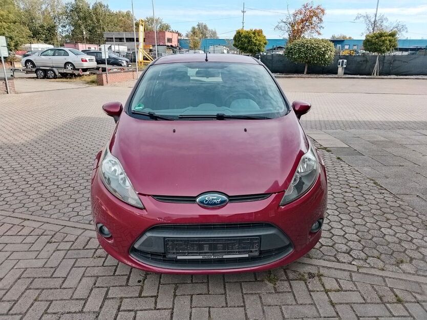 Ford Fiesta 101.000 km 3.200 € Bremen 28199