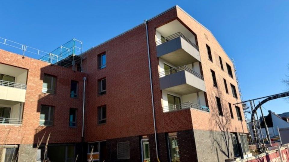 Rollstuhl geeignete Neubauwohnung: Barrierefreie 2-Zimmer-Wohnung, unterfahrbahrer Einbauküche, Loggia, Aufzug und Tiefgarageeinstellplatz 2 zimmer