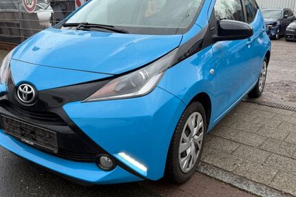Toyota Aygo (X) 122.500 km 5.400 &euro; Bremen 28217