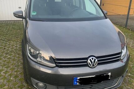 VW Touran 145.000 km 7.900 &euro; Bremen 28215