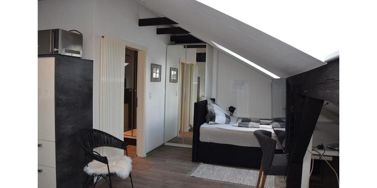 Dachgeschoßwohnung Bremen - 1 Zimmer, 40 m&sup2;, 600&euro; | Angebot:26476162