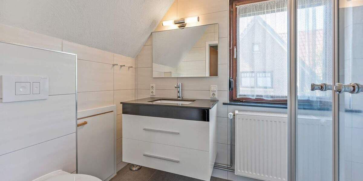 Einfamilienhaus Elsfleth - 7 Zimmer, 130 m&sup2;, 249.000&euro; | Angebot:25684172