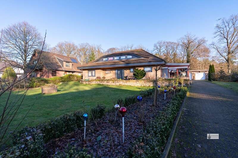 Luxuriöses 1-2 Fam.Haus mit ca. 100m² Gewerbefläche + Einliegerwohnung + Schwimmbad +Sauna +Kamin - Zweifamilienhaus Bassum / Nordwohlde Nordwohlde | Angebot:24212717