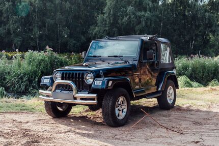 Jeep Wrangler 212.000 km 16.900 &euro; Beckeln 27243