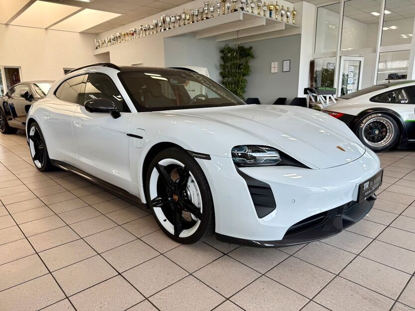 Porsche Taycan 24.789 km 89.850 € Stuhr-Bremen 28816
