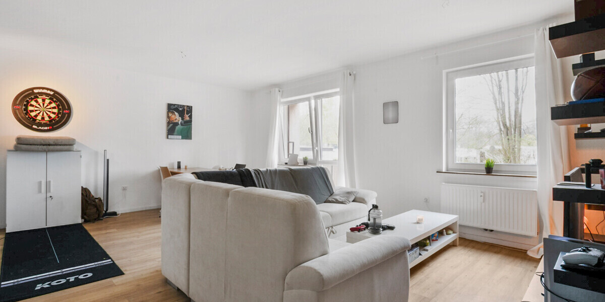 Delmenhorst-Mitte Vermietete 2 Zi.-Hochparterrewohnung mit Balkon - Erdgeschoßwohnung Delmenhorst Deichhorst | Angebot:26182531