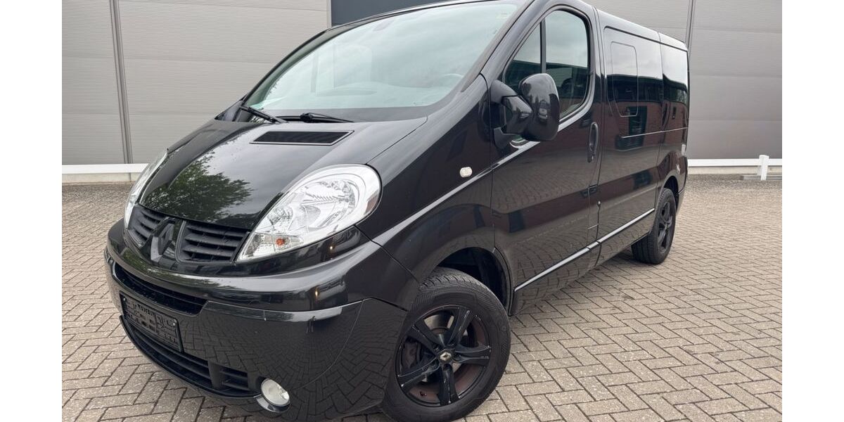 Renault Trafic 151.600 km 9.999 &euro; Ganderkesse 27777