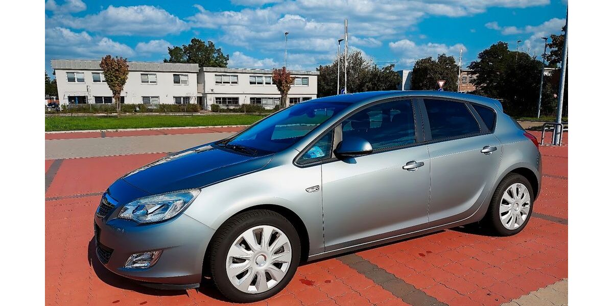 Opel Astra 110.000 km 8.249 &euro; Berne 27804