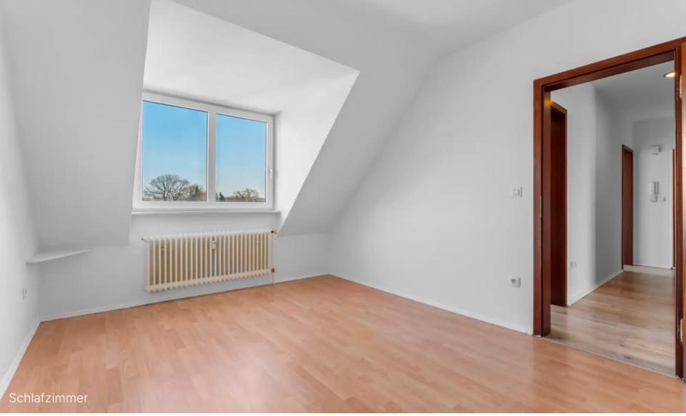 Dachgeschoßwohnung Bremen Burglesum - 3 Zimmer, 72 m&sup2;, 900&euro; | Angebot:26670056