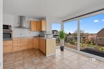 DHH für 4 Personen + EBK + Balkon mit Fernsicht + Carport + 2 Stellplätze auf modernem Stand