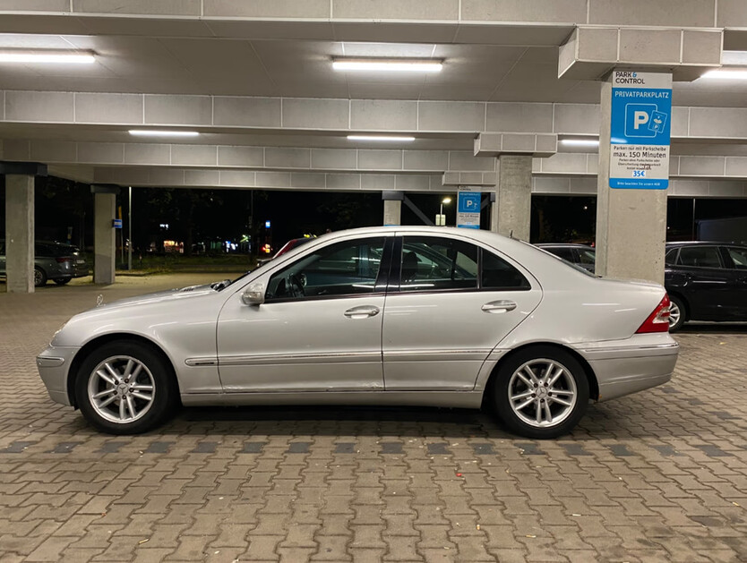 Mercedes-Benz C 200 275.000 km 3.600 € Bremen 28195