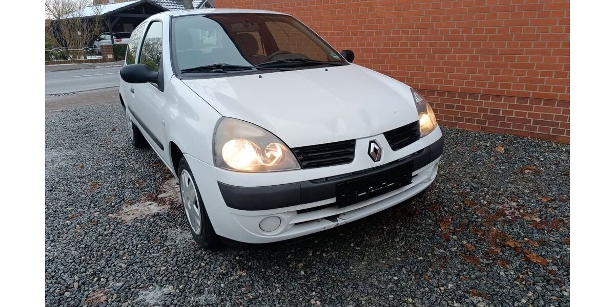 Renault Clio 153.000 km 1.350 &euro; Blender 27337