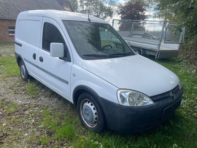 Opel Combo 151.436 km 1.600 € Berne 27804