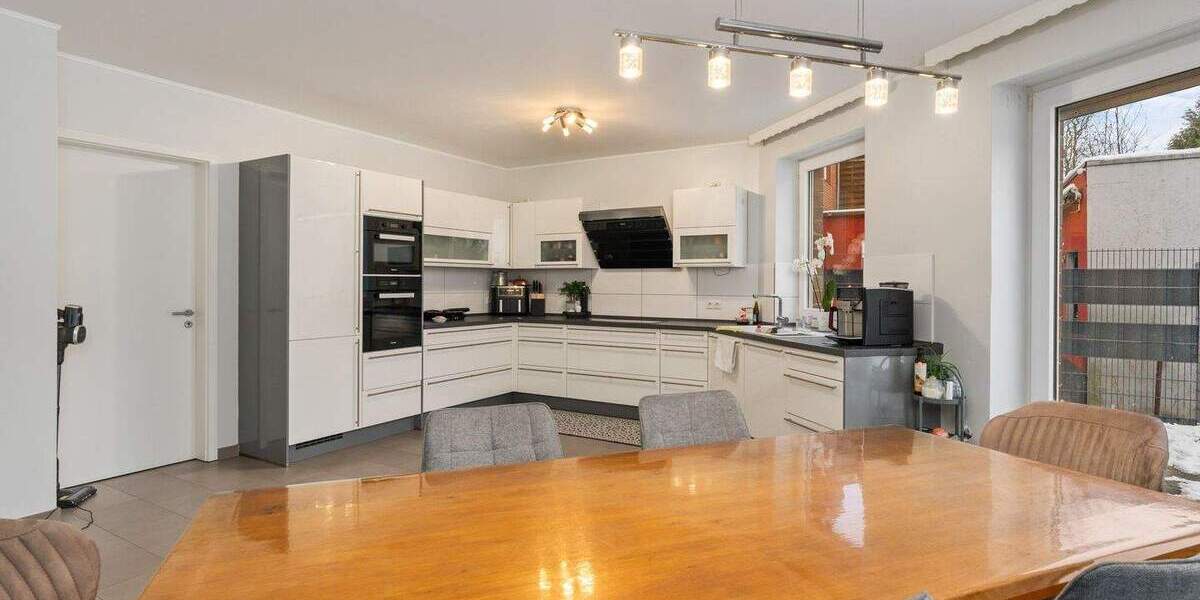 Mehrfamilienhaus, Wohnhaus Bremen Gröpelingen - 8 Zimmer, 339 m&sup2;, 649.000&euro; | Angebot:25770428