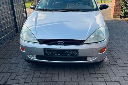 Ford Focus 216.000 km 1.380 € Oyten 28876