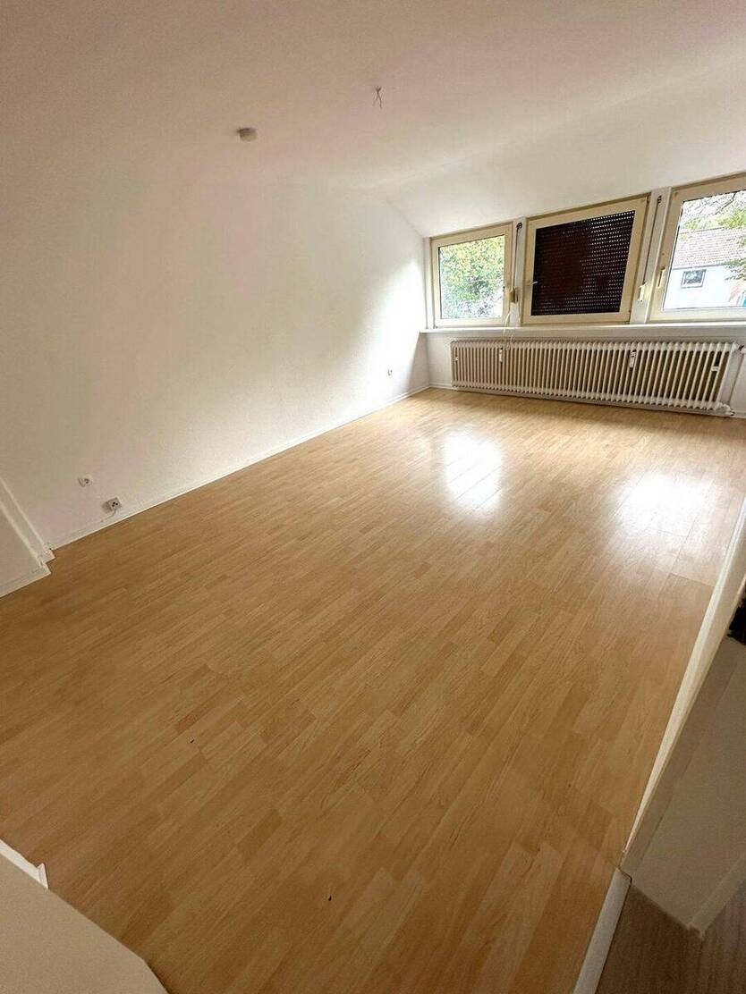 4 ZKB mit Balkon über 2 Etagen im Dachgeschoss eines 3 Familienhauses in Bremen Oslebshausen zu vermieten 4 zimmer