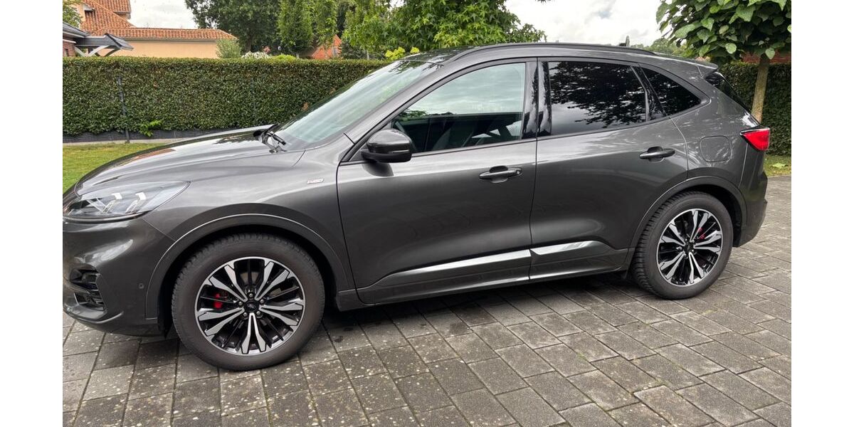 Ford Kuga 91.000 km 15.900 &euro; Syke 28857
