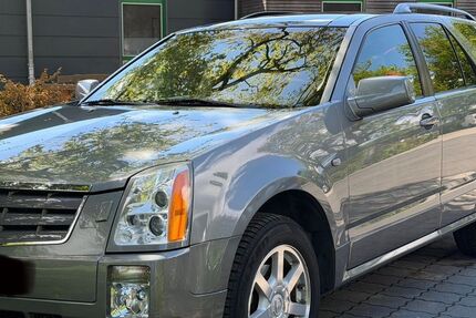 Cadillac SRX 46.000 km 8.500 &euro; Bremen 28359