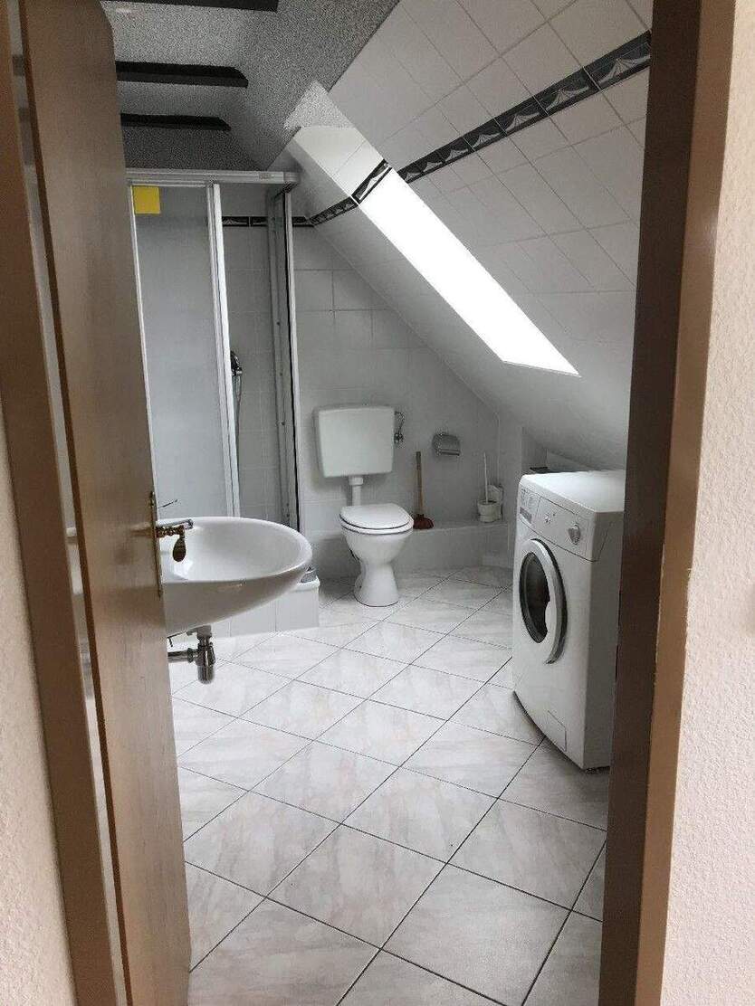 gemütliche 3-Zimmer-Wohnung im DG mit ausgebautem Dachboden 3 zimmer