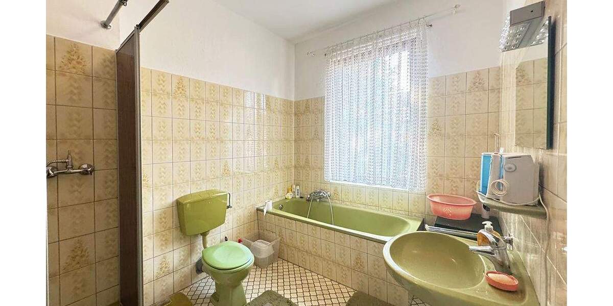 Reihenmittelhaus Bremen Neustadt - 7 Zimmer, 158 m&sup2;, 449.000&euro; | Angebot:25696482