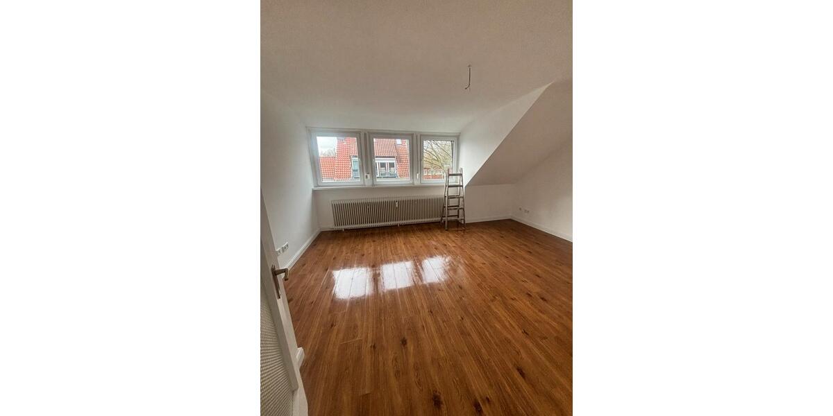 Dachgeschoßwohnung Bremen Findorff - 2 Zimmer, 52 m&sup2;, 895&euro; | Angebot:25178408