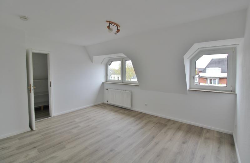 Dachgeschoßwohnung Weyhe - 2.5 Zimmer, 65 m&sup2;, 750&euro; | Angebot:24659328