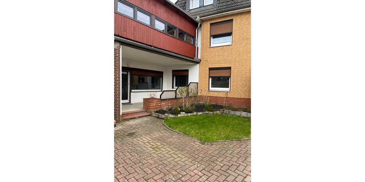 Erdgeschoßwohnung Delmenhorst - 3 Zimmer, 90 m&sup2;, 1.100&euro; | Angebot:26183824