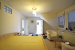 Großes modernisiertes EFH + EBK + Wintergarten + 2 Bäder mit 2 Stellplätzen vor dem Haus