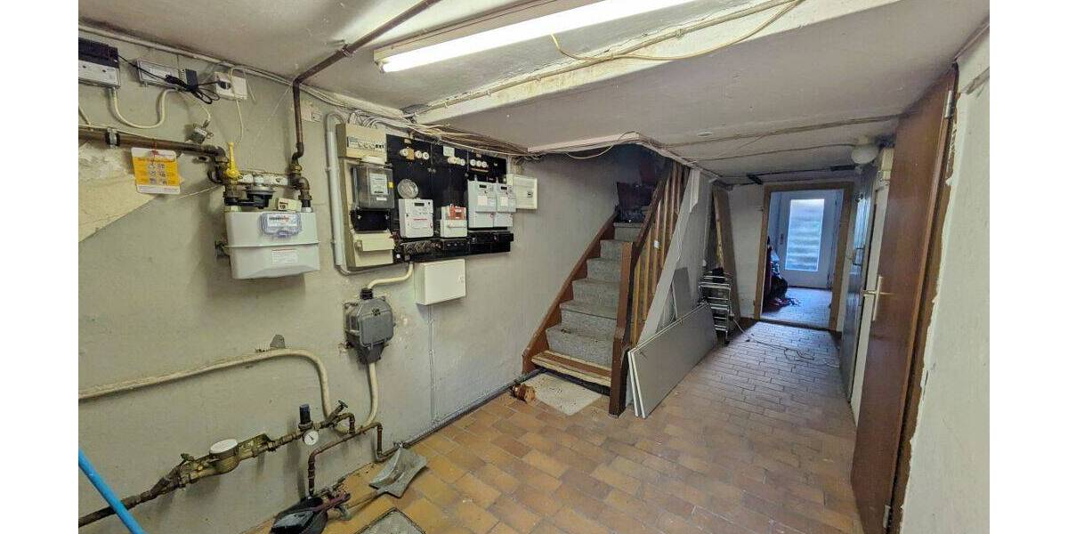 Mehrfamilienhaus, Wohnhaus Bremen Lindenhof - 6 Zimmer, 130 m&sup2;, 249.000&euro; | Angebot:26917380
