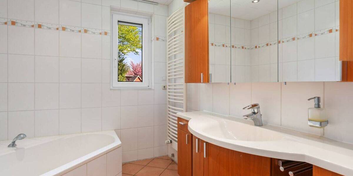 Einfamilienhaus Osterholz-Scharmbeck Innenstadt - 6 Zimmer, 229 m&sup2;, 489.000&euro; | Angebot:26486757