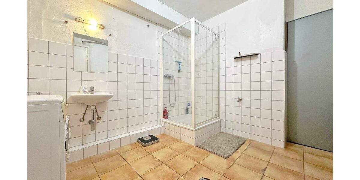 Mehrfamilienhaus, Wohnhaus Bremen Neustadt - 8 Zimmer, 295 m&sup2;, 549.000&euro; | Angebot:25742317