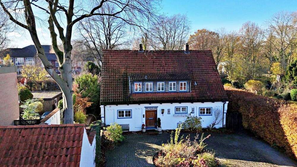 Einfamilienhaus Delmenhorst Mitte - 6 Zimmer, 230 m&sup2;, 669.000&euro; | Angebot:25798701