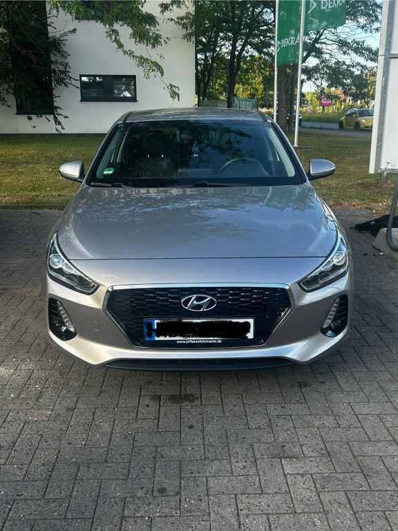 Hyundai i30 94.500 km 13.999 € Bremen 28213