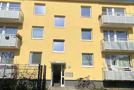 Renovierte Erdgeschosswohnung mit Duschbad zimmer