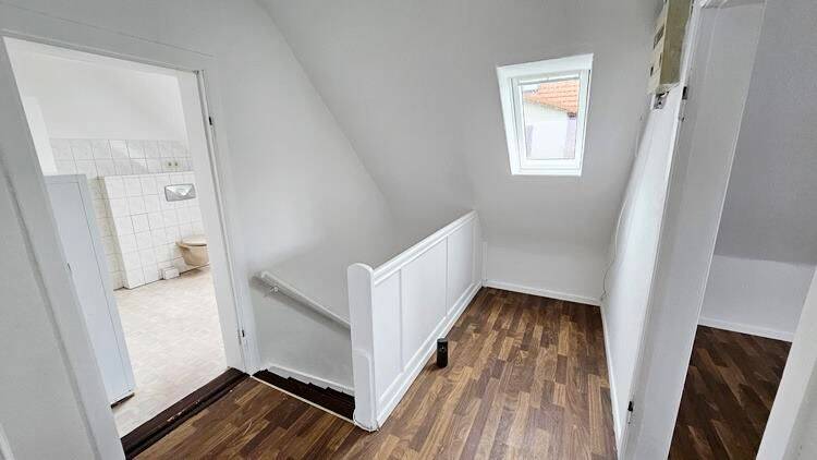 Doppelhaushälfte Grasberg - 9 Zimmer, 180 m&sup2;, 299.000&euro; | Angebot:25998715