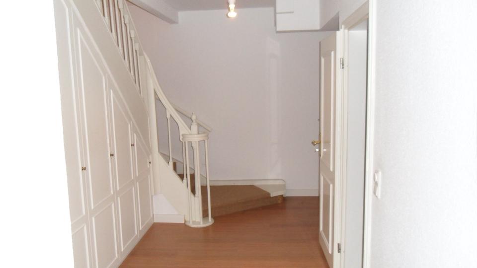 Hochparterre Bremen Schwachhausen - 3 Zimmer, 160 m&sup2;, 520.000&euro; | Angebot:27112733
