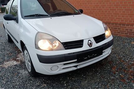 Renault Clio 153.000 km 990 &euro; Blender 27337
