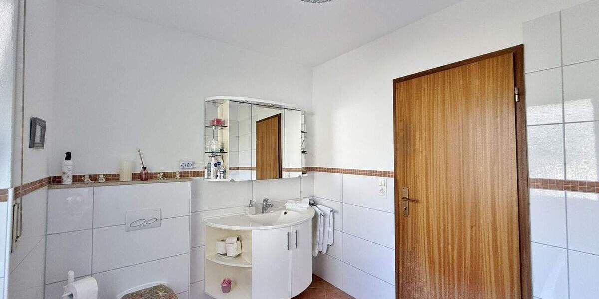 Mehrfamilienhaus, Wohnhaus Delmenhorst Bungerhof - 9 Zimmer, 251 m&sup2;, 479.000&euro; | Angebot:23790170