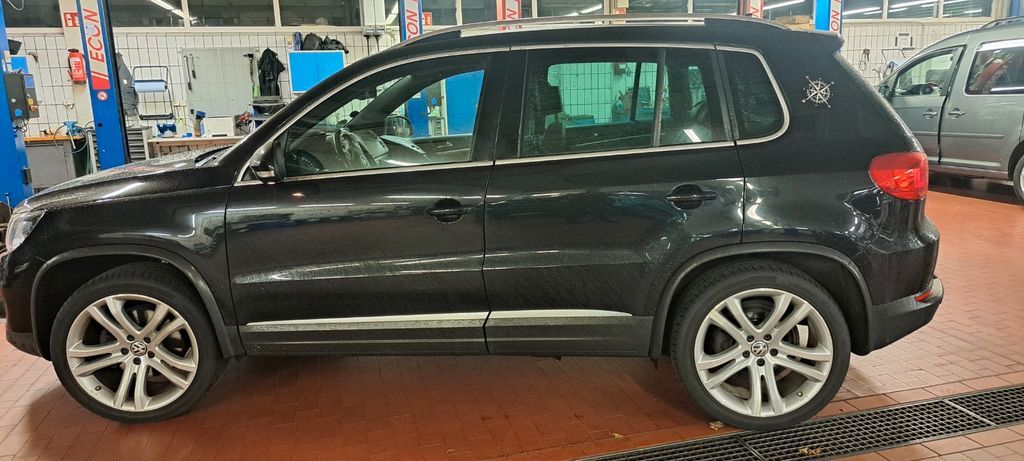 VW Tiguan 178.000 km 11.500 € Bremen 28777