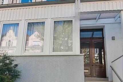 Haus Bremen Neustadt - 15 Zimmer, 330 m&sup2;, 749.000&euro; | Angebot:26819272