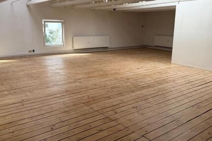 Viertel- Atelier-Gewerbe von privat zimmer