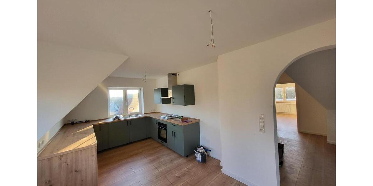Dachgeschoßwohnung Bremen Hemelingen - 4 Zimmer, 97 m&sup2;, 1.400&euro; | Angebot:25109213